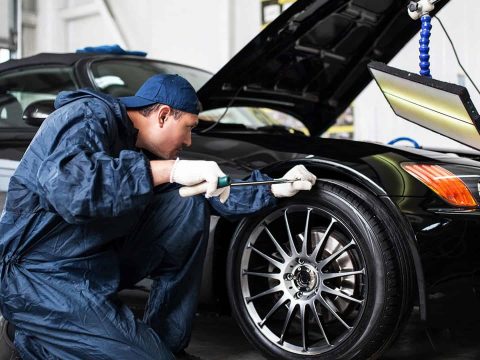 A Glimpse on Best Auto Body Repair Denver CO and Maintenance Service
